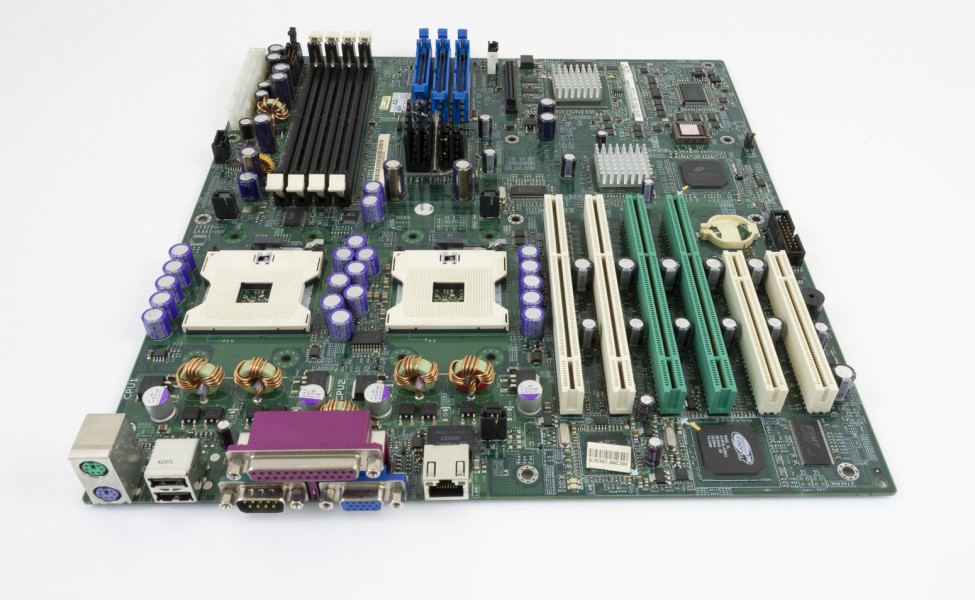 Carte Mère Dell PowerEdge 1600 SC Serveur Fiable - Haute qualité Cartes mères Disponible maintenant avec une expédition rapide dans le monde entier