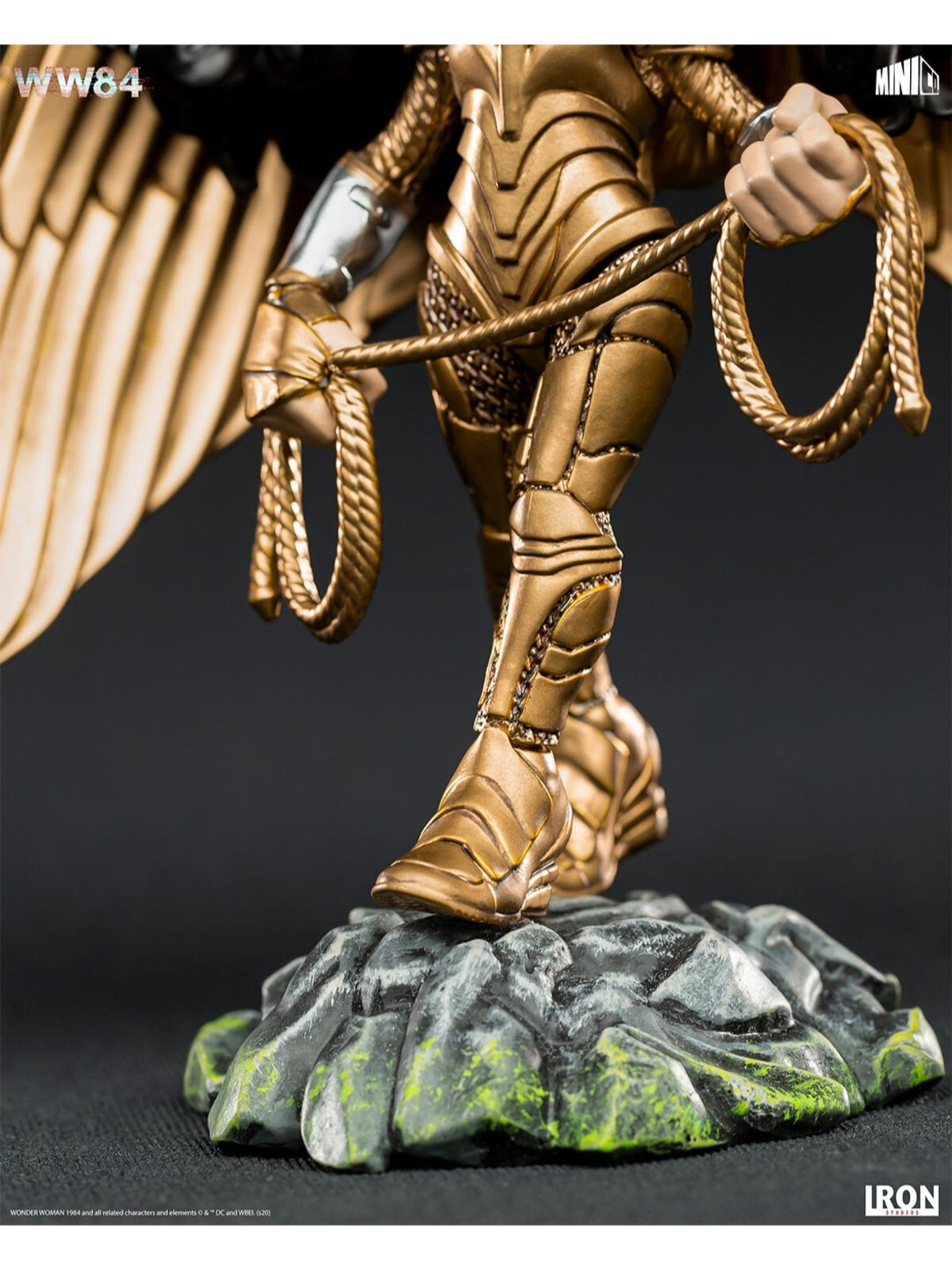 Figura Wonder Woman 1984 Armatura Oro Collezionabile - Alta qualità Statue da collezione Disponibile ora con spedizione veloce in tutto il mondo