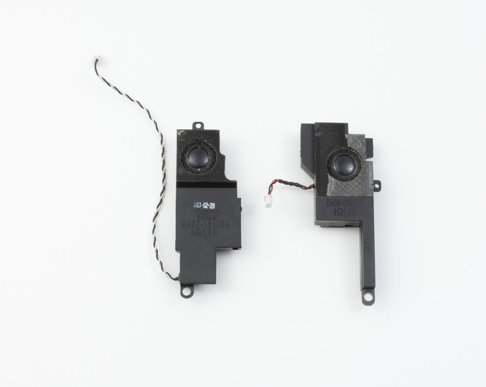 Samsung 370R NP370R5E Spare Parts for Laptop Repair - High-quality Laptop Replacement Parts Available now with fast shipping worldwide