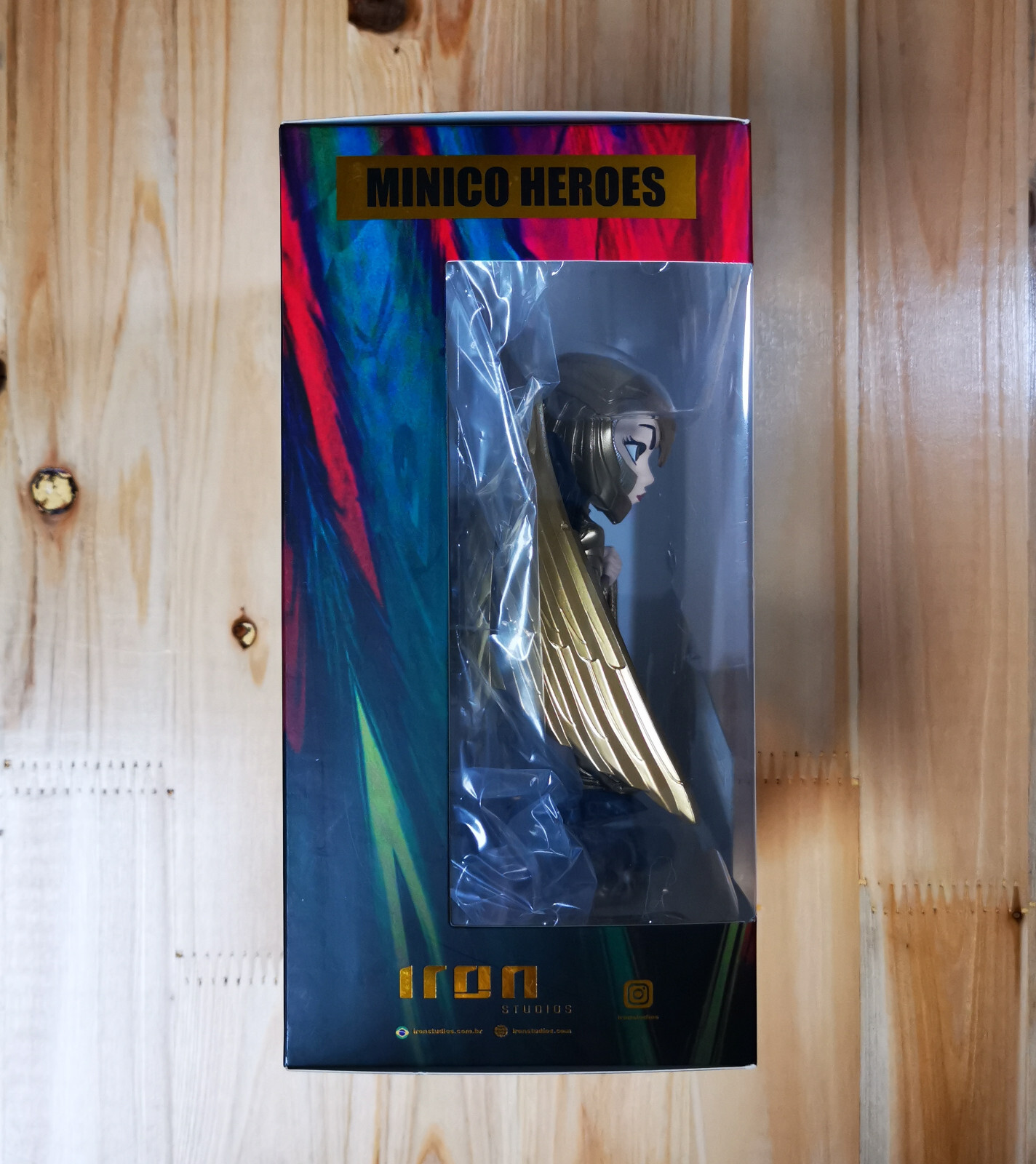 Wonder Woman 1984 Golden Armor MiniCo Collectible Statue - High-quality Action Figures Available now with fast shipping worldwide