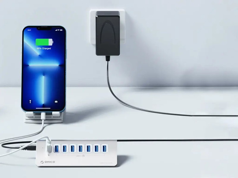 ORICO M3U7Q1 Alu 7 Port USB 3.2 Hub mit 18W PD Ladeport - Hochwertig USB Verteiler Jetzt verfügbar mit schnellem weltweiten Versand